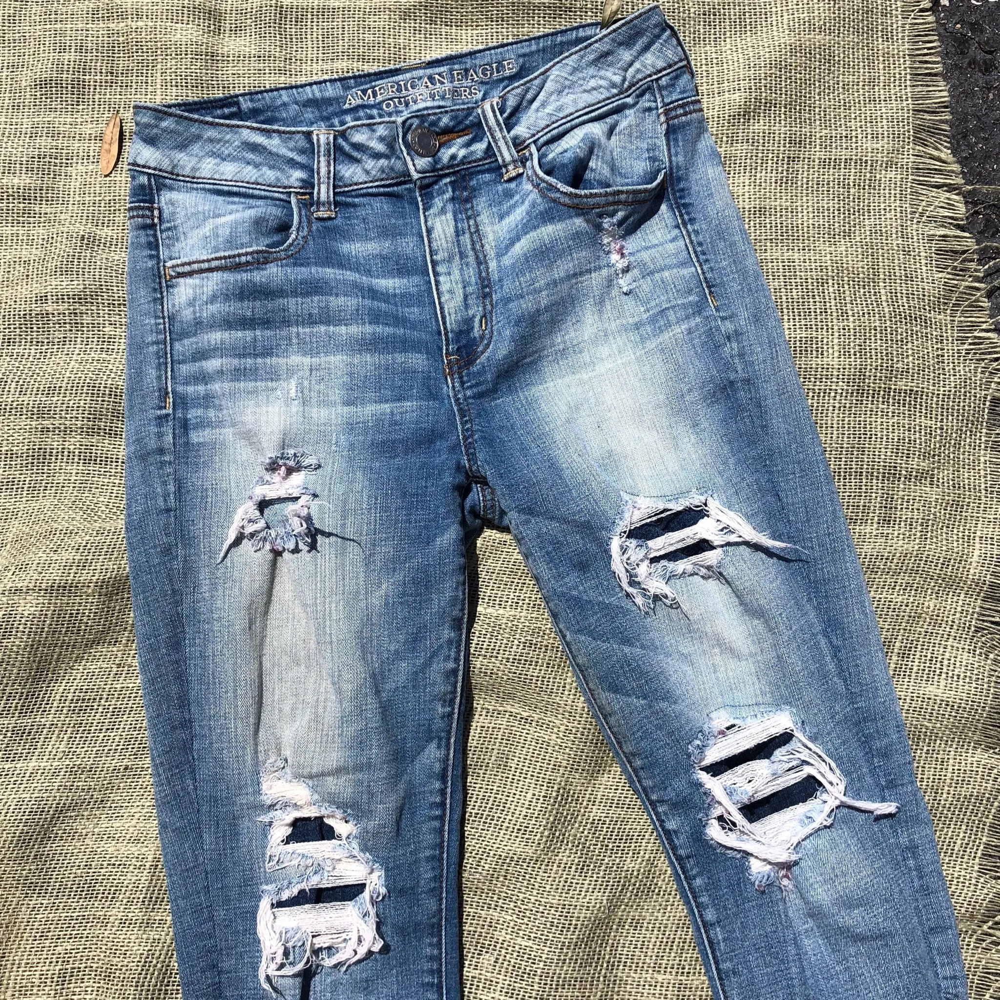AE Hi-Rise Jegging Crop - Size 6