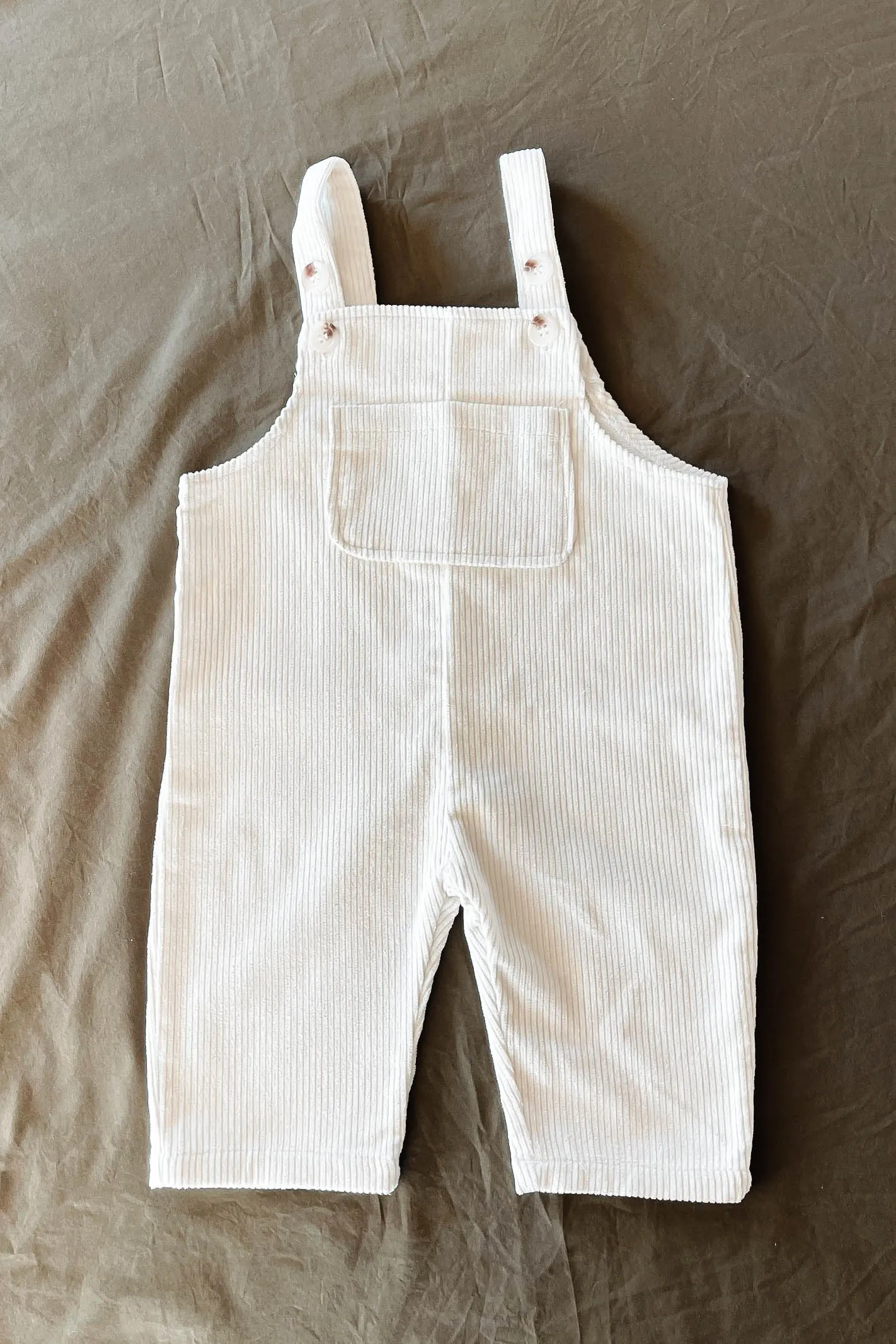 BETTER DAYS CORD OVERALLS / CREAM